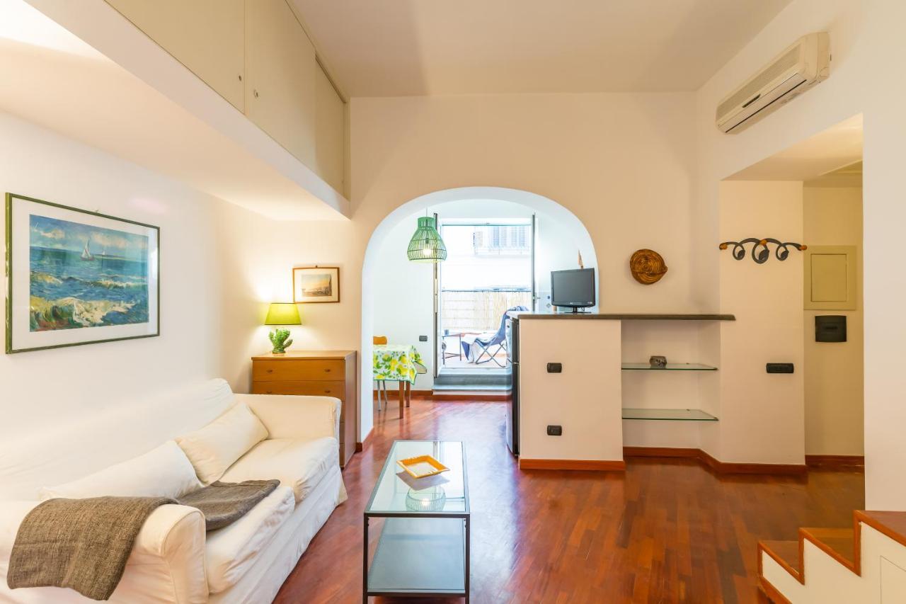 Parthenope'S Eye On The Seafront By Napoliapartments Exterior photo